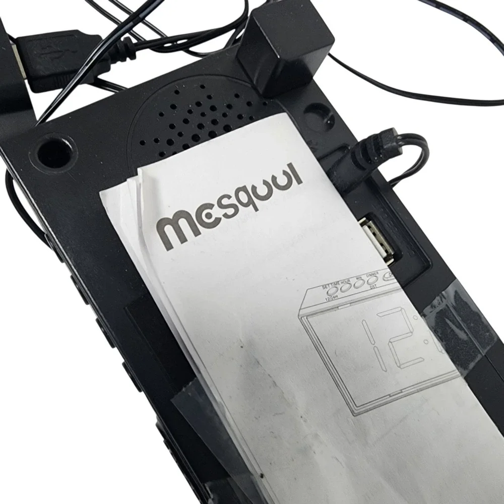 Mesqool CR1001F Projection Alarm Clock with Time Display and USB‎ Charger